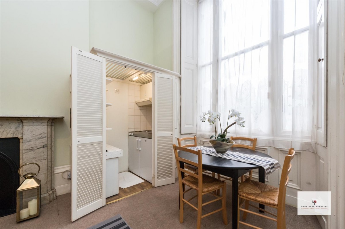 Flat 20, 27 Lancaster Gate London