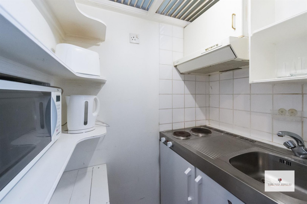 Flat 20, 27 Lancaster Gate London