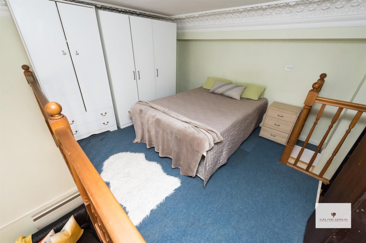 Flat 20, 27 Lancaster Gate London