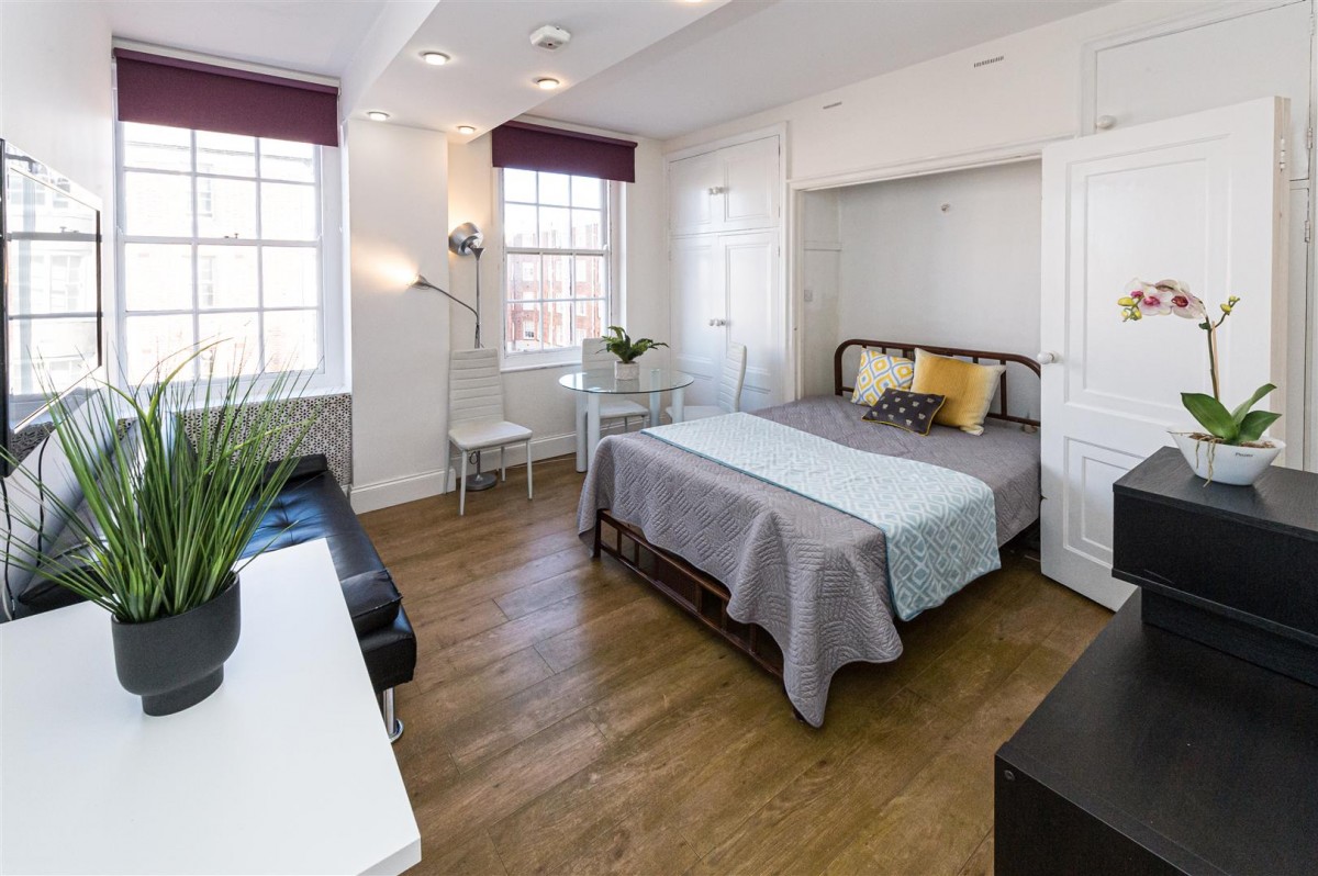 Queens Court, Queensway, London