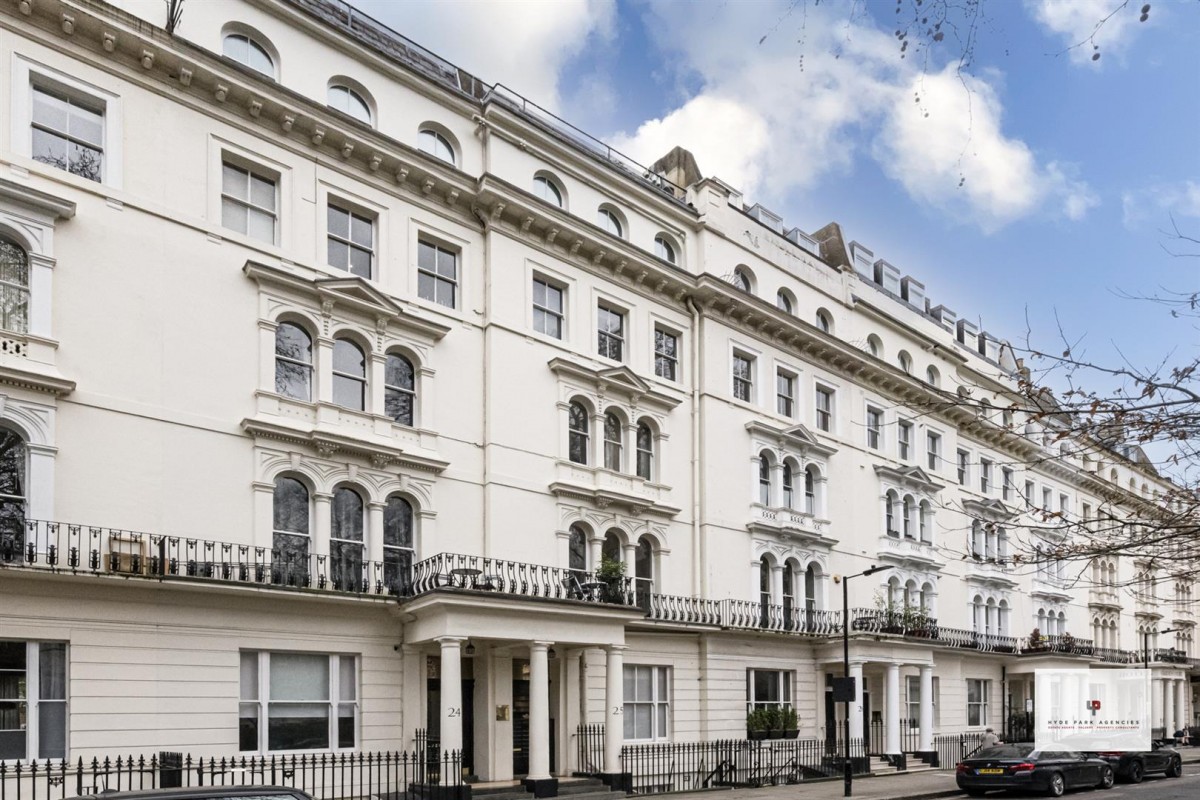 Kensington Gardens Square, London, W2