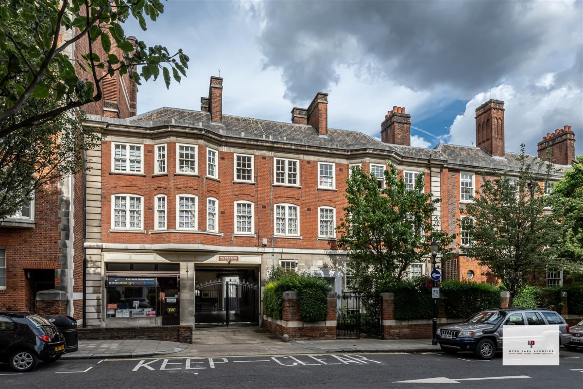 Queensway, London