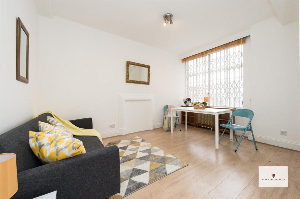 Queens Court, Queensway, London